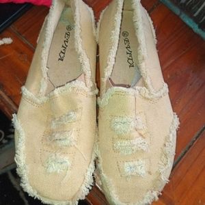 Evita women's slip ons